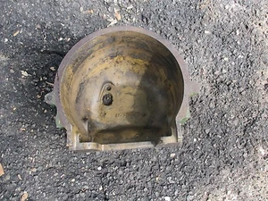 1958 Oliver 880 diesel farm tractor pto bell housing FREE SHIPPING - Picture 1 of 4