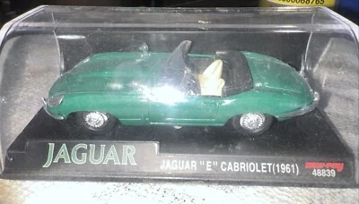 New-Ray 48839 1:43 Classic 1961 Jaguar E Cabriolet Diecast Model Car - Image 1 of 4
