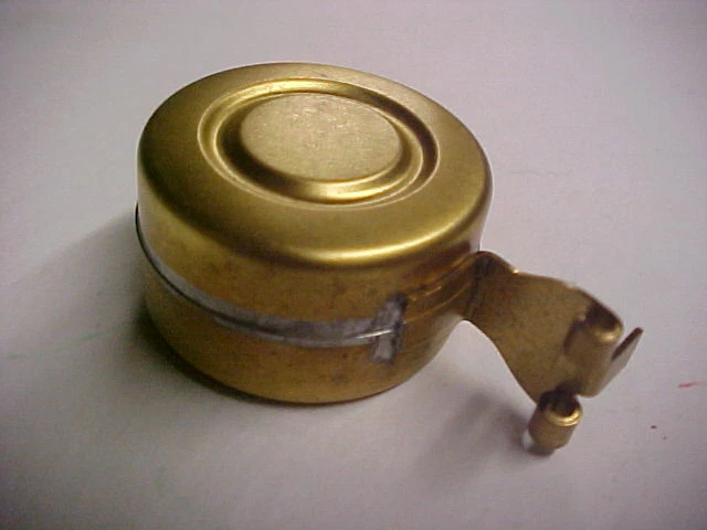 Farmall Cub con carburador IHC, flotador de carburador  Foto 1 de 1