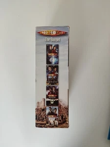 Doctor Who Boxset of 4 Books: The Pirate Loop, Wishing Well, Peacemaker & Judoon - Picture 1 of 5