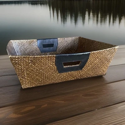 Large XL 20" x 17" Woven Bombay style Wicker Storage Basket Faux Leather Handles - Image 1 of 4