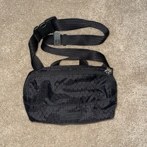 Athleta Black Crossbody Belt Bag Travel Waist Pack Adjustable Strap - Picture 1 of 5