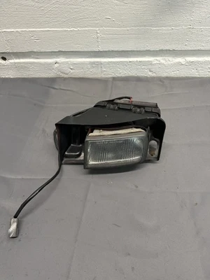 Conjunto de luz antiniebla derecha 89-91 Mazda RX7 FC3S FC S5 OEM Foto 1 de 4