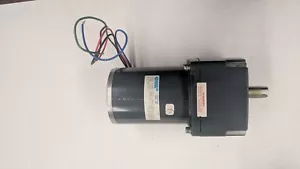 310 IN-LB ROBBINS & MYERS GETRIEBEMOTOR 1/7 PS 3PH 230V 0,75A 19 RPM L-L330-BV HG-3P - Bild 1 von 8