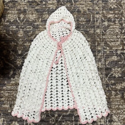 Ganchillo hecho a mano con capucha blanca, con niña bautizadora rosa (niño Ava) Foto 1 de 4