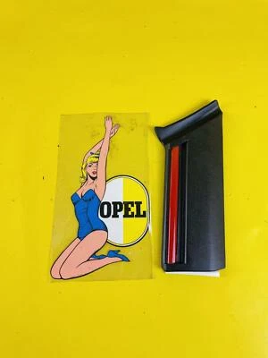 NUEVO + ORIGINAL Opel Vectra A Moldura De Guardabarros Derecha - Imagen 1 de 3