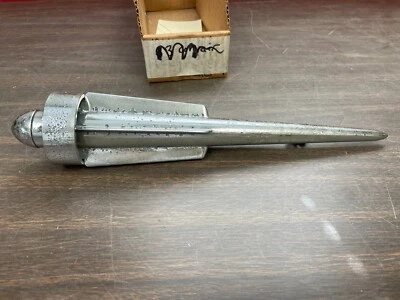 DE COLECCIÓN 1949-1954 Studebaker Commander camión capó bala adorno 1123 Foto 1 de 4