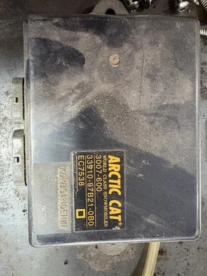 08 Arctic Cat M1000 Ecm Foto 1 de 3