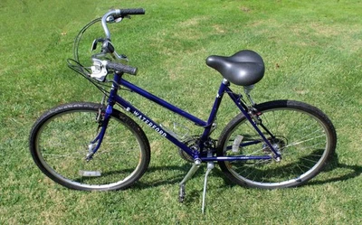Rare - Ladies Waterford 26" Schwinn Custom Bicycle - Excellent Condition - Image 1 of 4