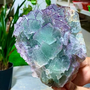 Muestra de cristal mineral fluorita cúbica verde púrpura natural de 3,18 lb/China - Imagen 1 de 19