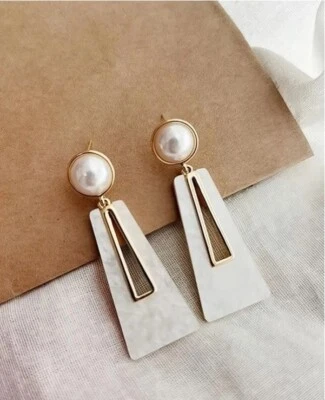 Womens Faux Pearl Long Gold White/Beige Dangle Drop Decor Earrings Party Gift - Image 1 of 4
