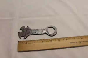 Antique Wrench marked Lamps & Lantern Vintage Lighting Tool - Picture 1 of 3