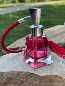 Vintage IRICE Kristallgehäuse Cranberry Glas Parfüm Flakon mit neuer Glühbirne - Bild 1 von 6