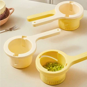 Comfortable Handle Dumpling Filling Dehydration Tool Kitchen - Photo 1/12