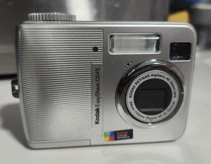 Kodak EasyShare CD43 fotocamera digitale argento con scheda Fujifilm xD-Picture 256 MB - Foto 1 di 5