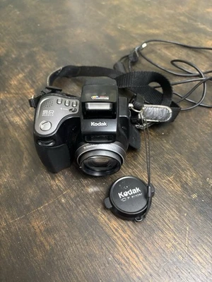kodak easyshare dx7590 FOR PARTS NOT WORKING - Image 1 of 4
