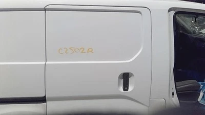 15 16 17 18 19 20 21 NISSAN NV 200 puerta trasera derecha pasajero blanco qm1 Foto 1 de 4