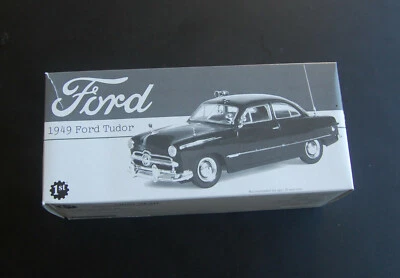 1949 FORD TUDOR - 2000 FIRST GEAR 1:25 SCALE Police Car NOS in Box - Image 1 of 2
