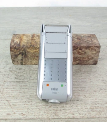 Braun 5520 Cordless Rechargeable Men's Electric Shaver Body (for parts only)  - Image 1 of 4