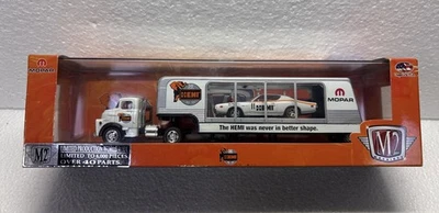 M2 MACHINES 1957 DODGE COE & 1971 DODGE CHARGER R/T HEMI - Image 1 of 4