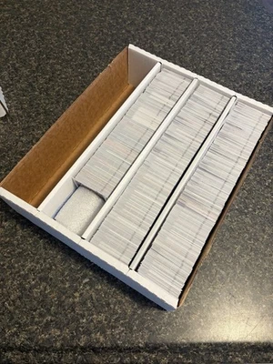 LOTE TOPPS BALONCESTO NBA 2025-2026 - 2000+ CARTAS - TODAS LAS CARTAS BASE - SIN NOVATOS Foto 1 de 3