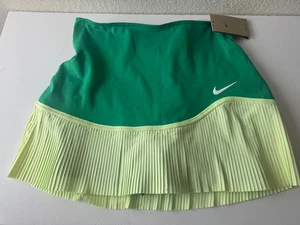 RARE Smaple Nike Court DriFIT Advantage Skort Green Pleated Skirt FD6532 324 - Bild 1 von 5