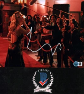 Foto firmada por Mia Goth autografiada Maxxxine Pearl X 8x10 certificado de autenticidad bajo - Imagen 1 de 1