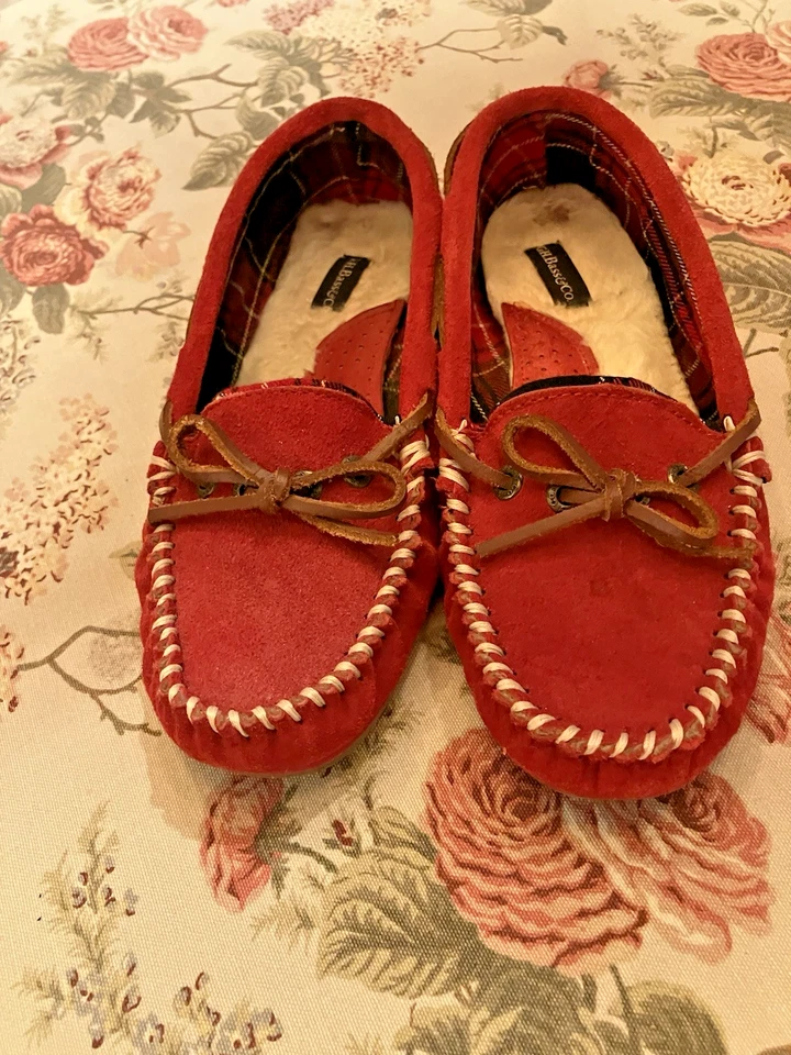 Bass Red Slippers Sized Eight - Image 1 of 4