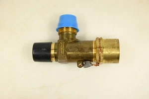 Henry 527 Eck-Überdruckventil 1/2" MPT x 5/8" Flare Neu - Bild 1 von 6