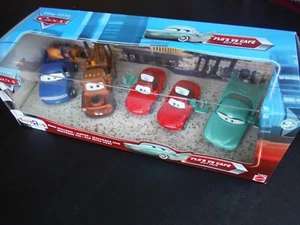DISNEY PIXAR CARS FLO'S V8 CAFE HANK HALLSUM 5 PACK WAITRESS MIA NS SAVE 6% GMC - Picture 1 of 5