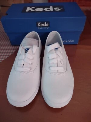 Keds Little Girl's Sz 1.5 WIDE White Champion Canvas Memory Foam Sneakers NEW  - Image 1 of 4