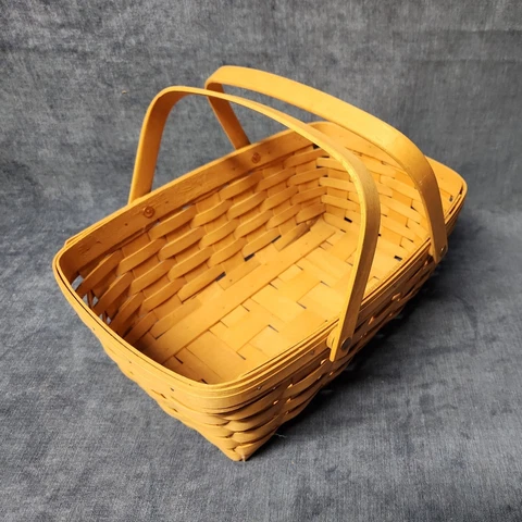 Longaberger 1996 Signed KG 10.5"h x 15"x10" Hand Woven Deep Picnic Basket w-G Cover