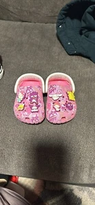 Size 5 Hello Kitty Crocks  - Picture 1 of 2