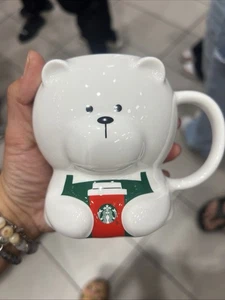 Taza Starbucks Exclusiva RARA Barista Oso de Navidad Cerámica 12oz 2025 - EN MANO - Imagen 1 de 5