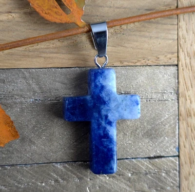 Anhänger Kreuz blau Sodalith Edelstein Heilstein Glaube Naturstein Öse - Bild 1 von 4