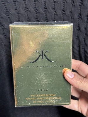 NUEVO Kim Kardashian Gold Eau de Perfume Spray 1.7 fl oz / 50 ml - SELLADO DE FÁBRICA Foto 1 de 4