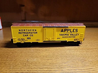 KMT Northern Refrigerator Car Co. #105  Apples from Yakima Valley Washington - Image 1 of 4