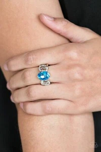 Paparazzi - Supreme Bling Blue Rhinestone - Picture 1 of 2