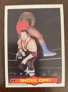 1985-86 O-Pee-Chee WWF Series 2 #40 Shove Off! - Picture 1 of 2