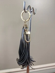 Auth Louis Vuitton Tassel Keychain Monogram Canvas - Picture 1 of 3