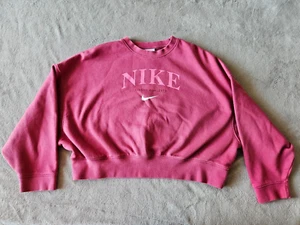 GIRLS PINK NIKE LONG SLEEVE WIDE SWEATSHIRT - SIZE MEDIUM ( 137 - 145 CM ) - Picture 1 of 3