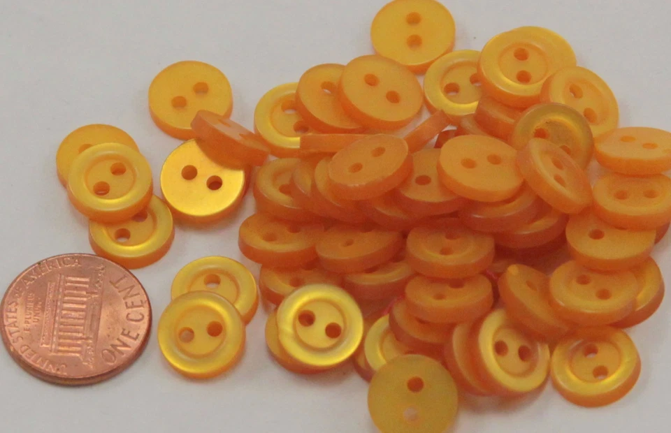 24 pequeños botones perlados de plástico amarillo quemado para coser 7/16" 11 mm # 7061 Foto 1 de 1