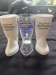 3 Dixie Stampede Dinner Attraction Pigeon Forge & Myrtle Beach Plastic Boot Cups - Imagen 1 de 16
