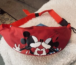 Disney Mickey & Minnie Mouse Kissing Belt Bag Crossbody Fanny Pack Waist Bag Red - Picture 1 of 6