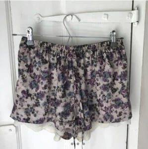 Zara Smudge Watercolour Shorts Lace Size Xs - Picture 1 of 4