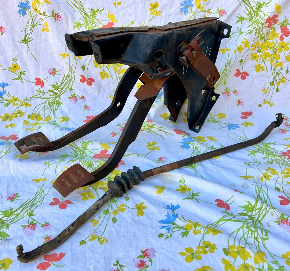 1978-1981 CHEVY/GMC ФУРГОН РУЧНОЙ ТРАНСМИССИИ СЦЕПЛЕНИЕ И ПЕДАЛЬ ТОРМОЗА В СБОРЕ С СОЕДИНЕНИЕМ - Изображение 1 из 4