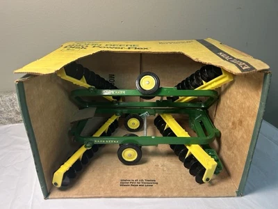 复古 Ertl 1/16 约翰迪尔 220 黄色帮派光盘 全新带盒 — 第 1/4 张图片