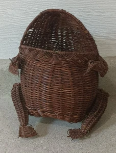 Vintage MCM FROG Basket Bin Large WICKER Rattan BOHO Toad 16” ** READ ** - Picture 1 of 3