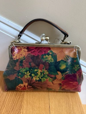 Nuevo Bolso Bandolera Patricia Nash Viola Multi Estampado Floral Cuero Bloqueo de Beso Nuevo con Etiquetas Foto 1 de 4