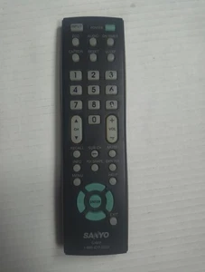 Control remoto Sanyo GXBM fabricante de equipos originales para TV DP26640 y más PROBADO funcionando solo control remoto - Imagen 1 de 3
